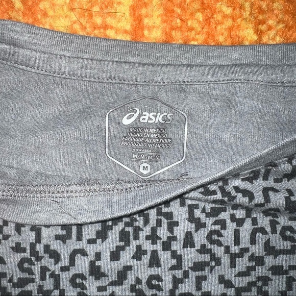 Like new ASICS crop top 🌸 - Picture 2 of 2